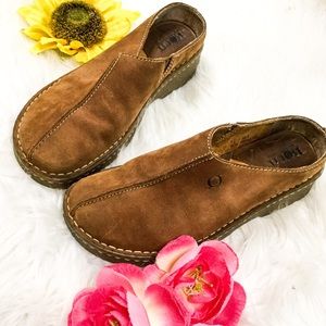 Born Brown Size 7.5 Suede Slip On Mule Comfortable